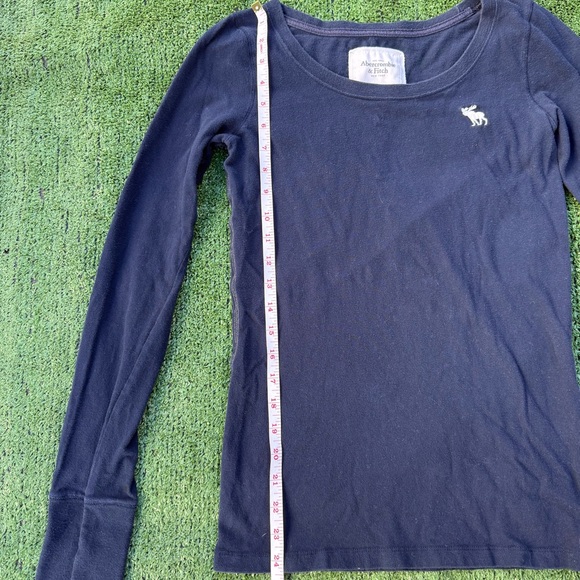 Abercrombie & Fitch Dark Blue Long Sleeve Tee, Size Medium - Picture 6 of 10